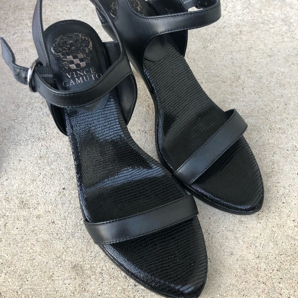 New Vince camuto black heels size 8 & 8.5